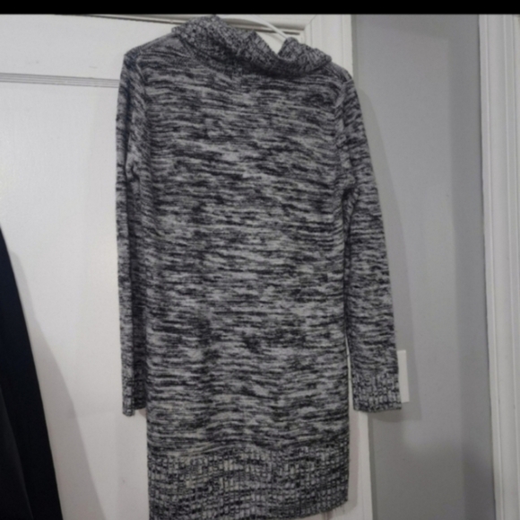 🍁🍂Alyx size L sweater.  Fits like a 2x - Picture 3 of 4